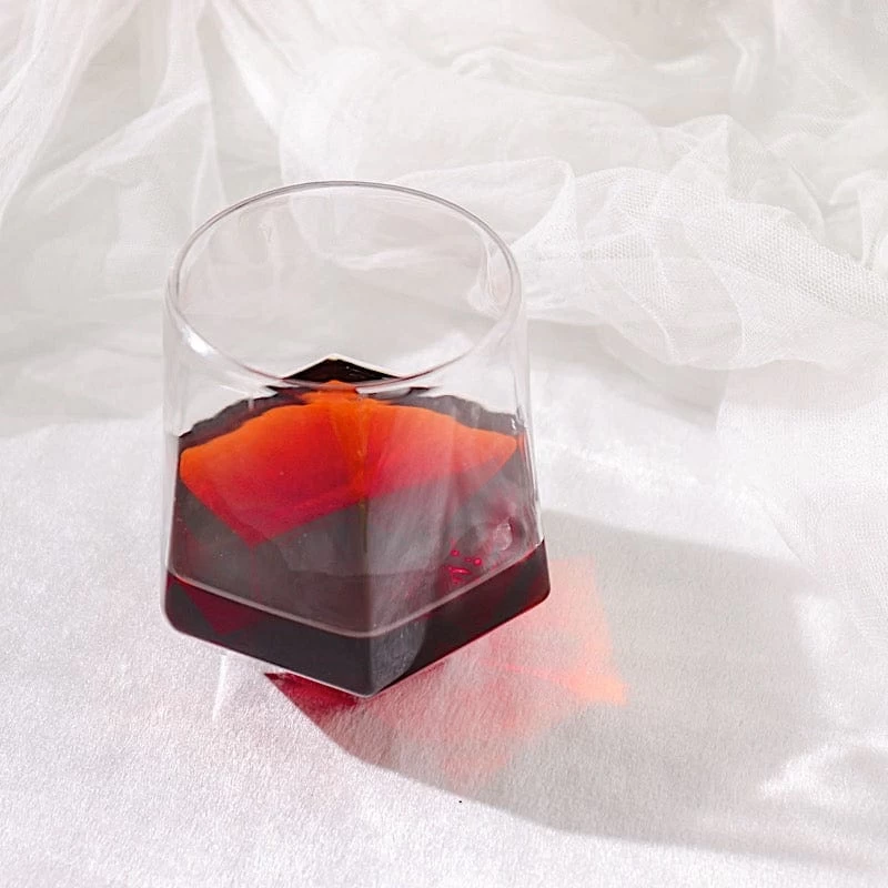 12 Clear 12 Oz Disposable Geometric Plastic Stemless Wine Glasses - Image 7