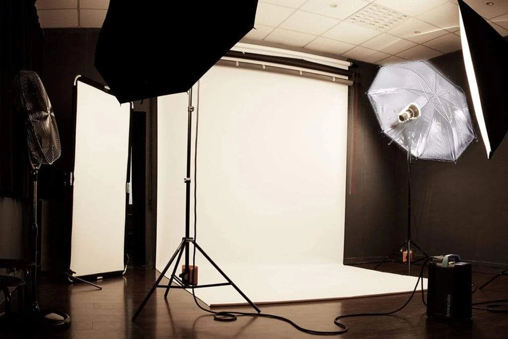 Black And Silver Photography Video Studio Umbrella Continuous Lighting Kit - Image 6