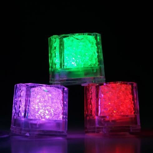 12 Pcs White LED Small Submersible Cube Lights - Image 19