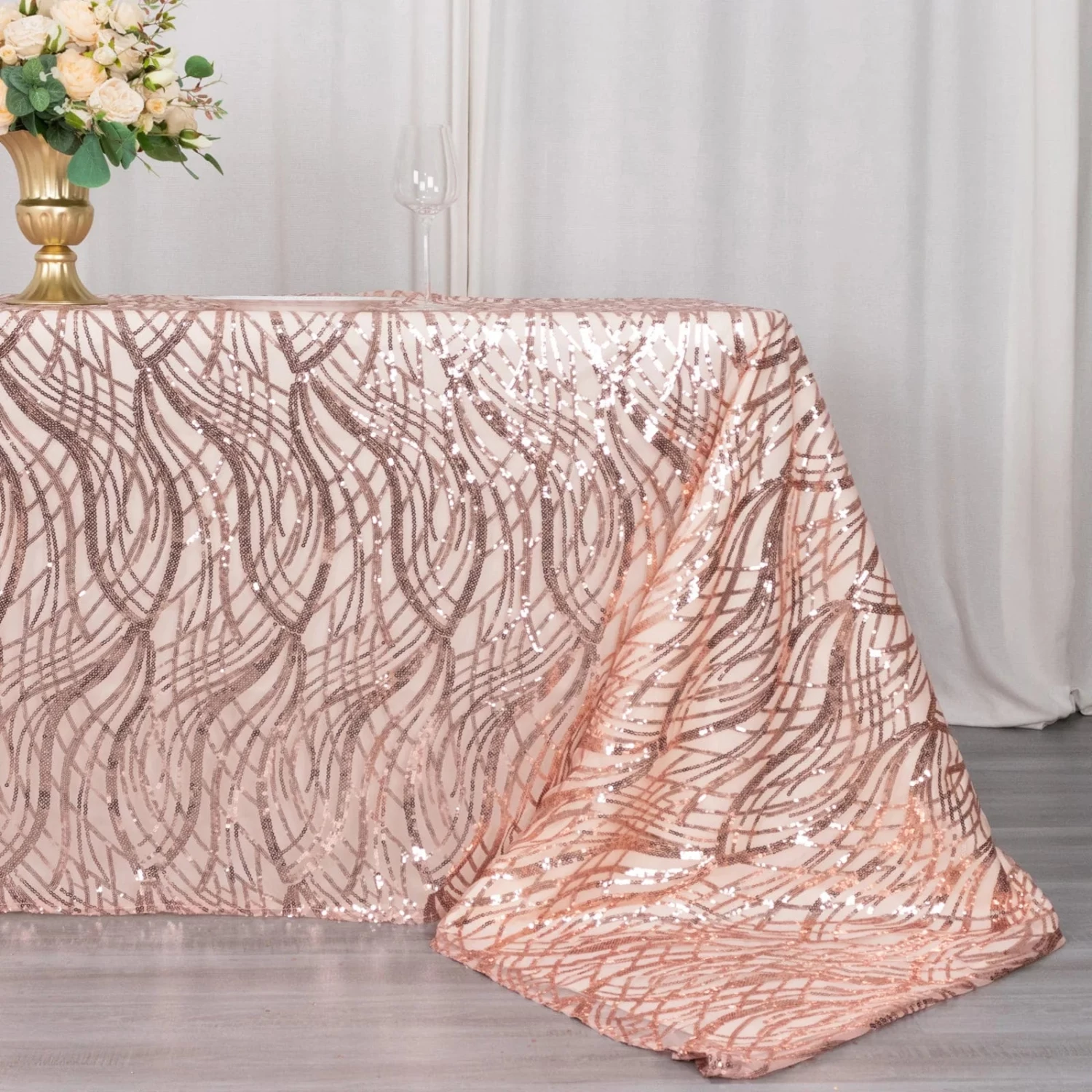90x156 In Wavy Sequined Mesh Rectangle Tablecloth - Image 3