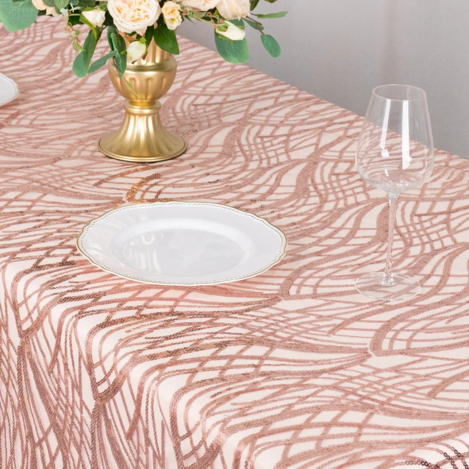 90x156 In Wavy Sequined Mesh Rectangle Tablecloth - Image 7