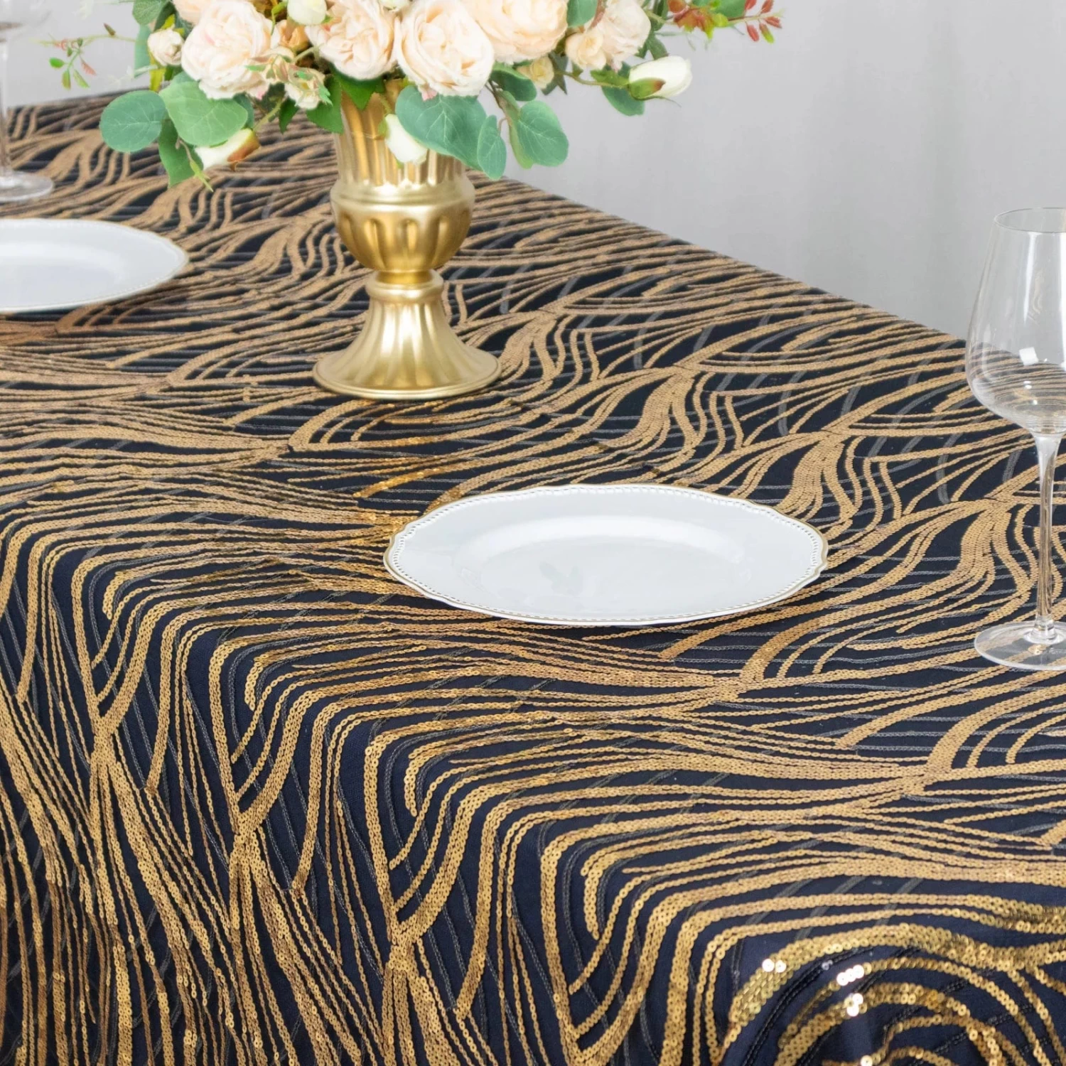 90x156 In Wavy Sequined Mesh Rectangle Tablecloth - Image 17
